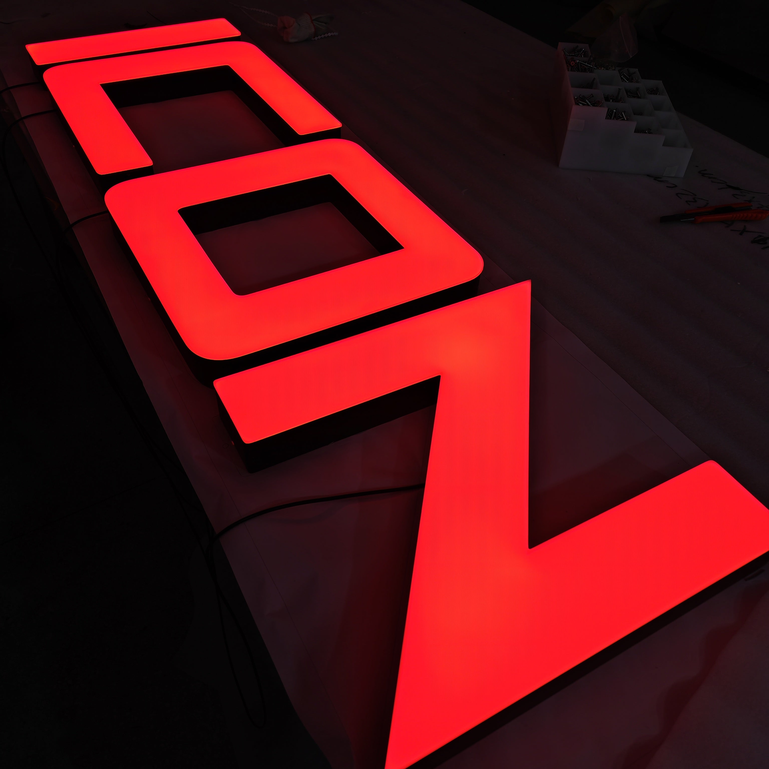 Stainless Steel Illuminated Sign 3D Exterior Building Signage Acrylic Front LED Backlighting Sign Letters
