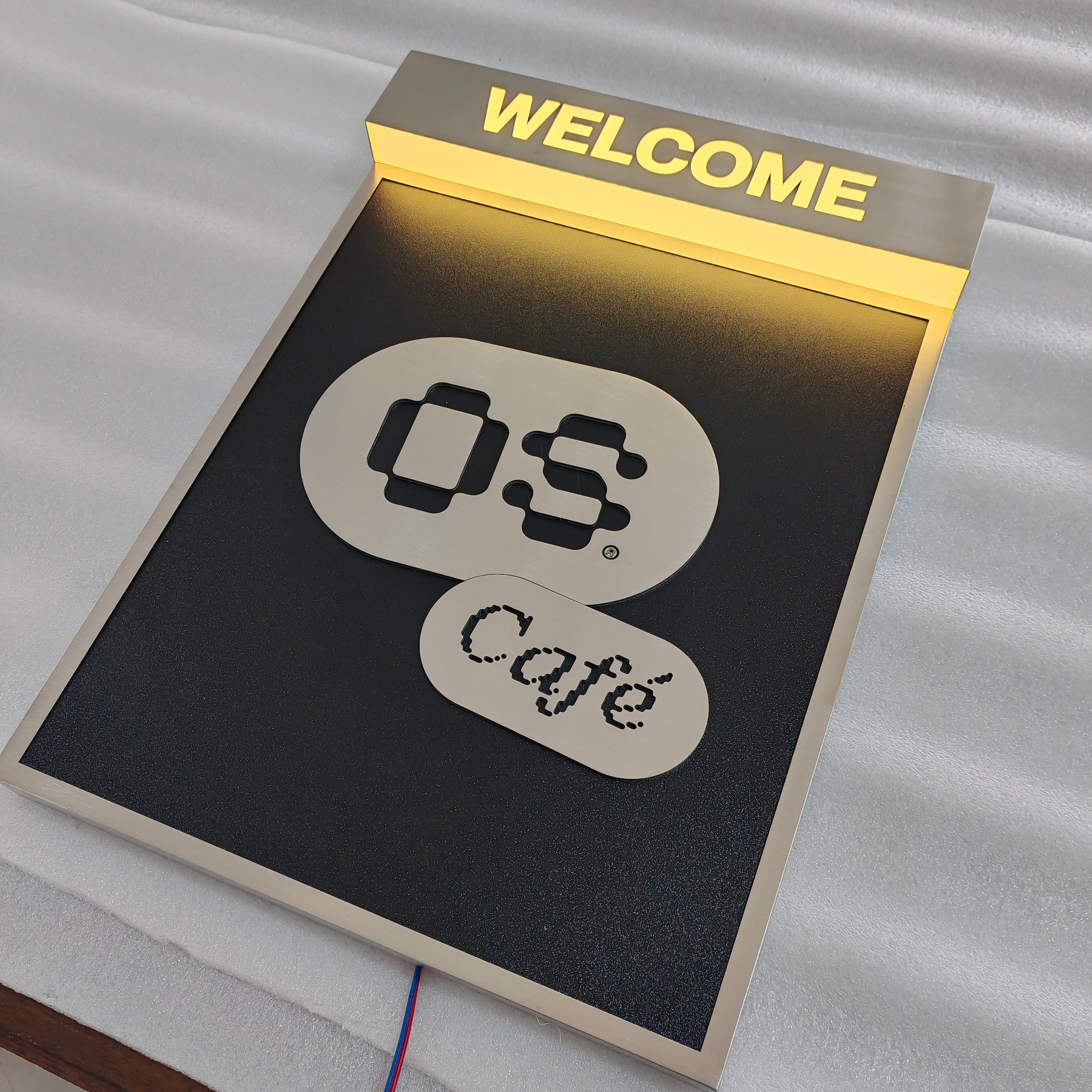 Personalized illuminated metal door front signs custom business brand name signboard display
