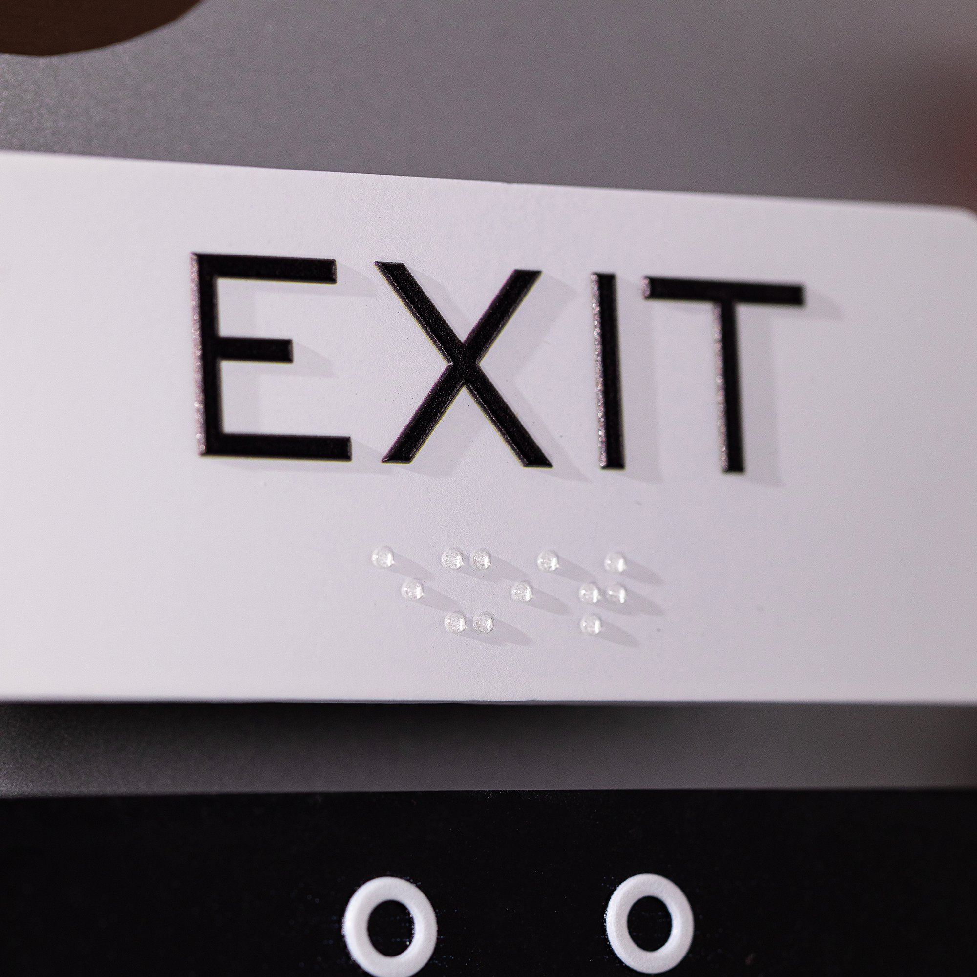 Portable led sample box 3d illuminated letters display business led sample kit box with metal channel letters