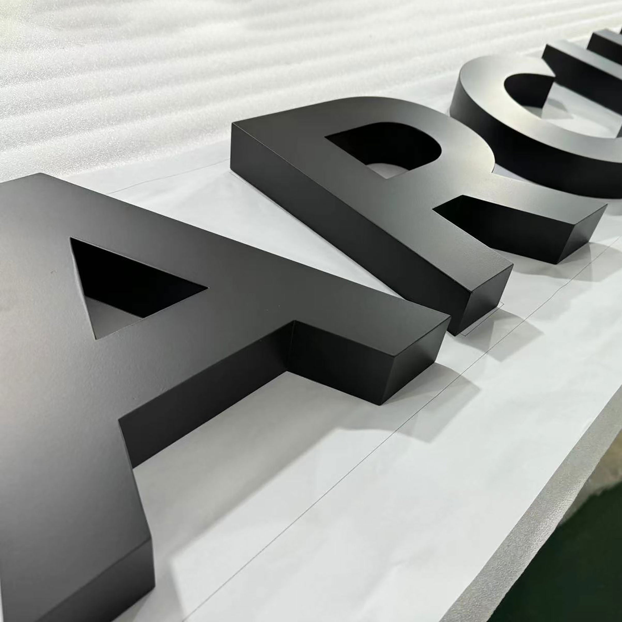 Weatherproof Stainless Steel Channel Letters Sign Color Coated Store L ...
