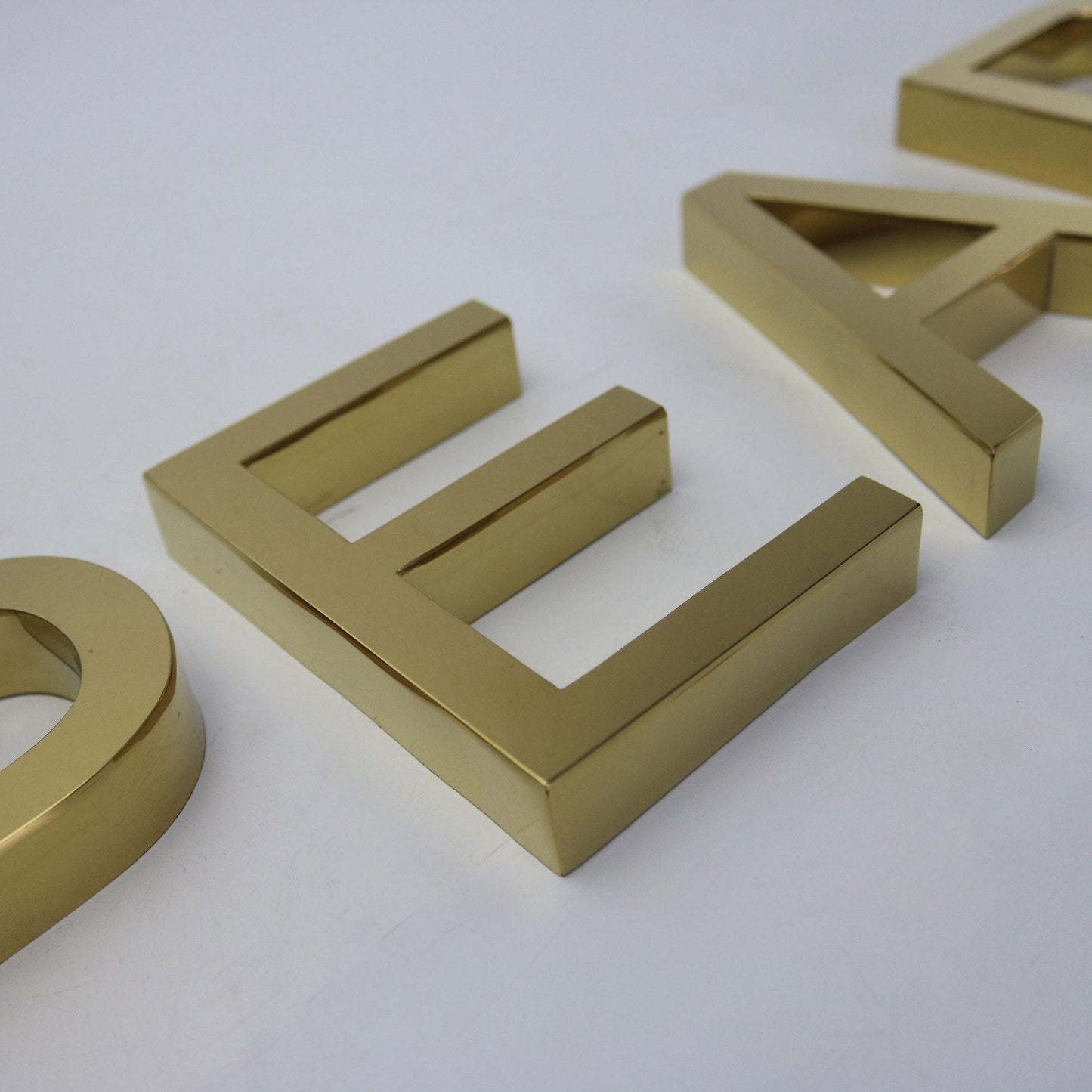 Customized Gold Stainless Steel Channel Letter Sign with Coating 3D Metal Name for Company Restaurant Shop