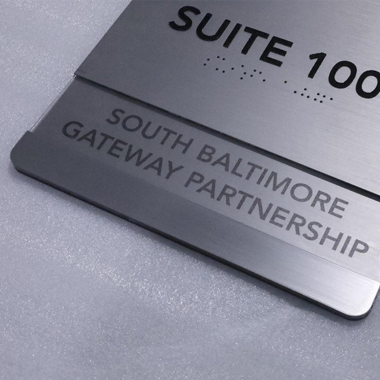 Silver Brushed Metal Plates Stainless Steel Sign Wall Mounted Braille Signage Directional Signs