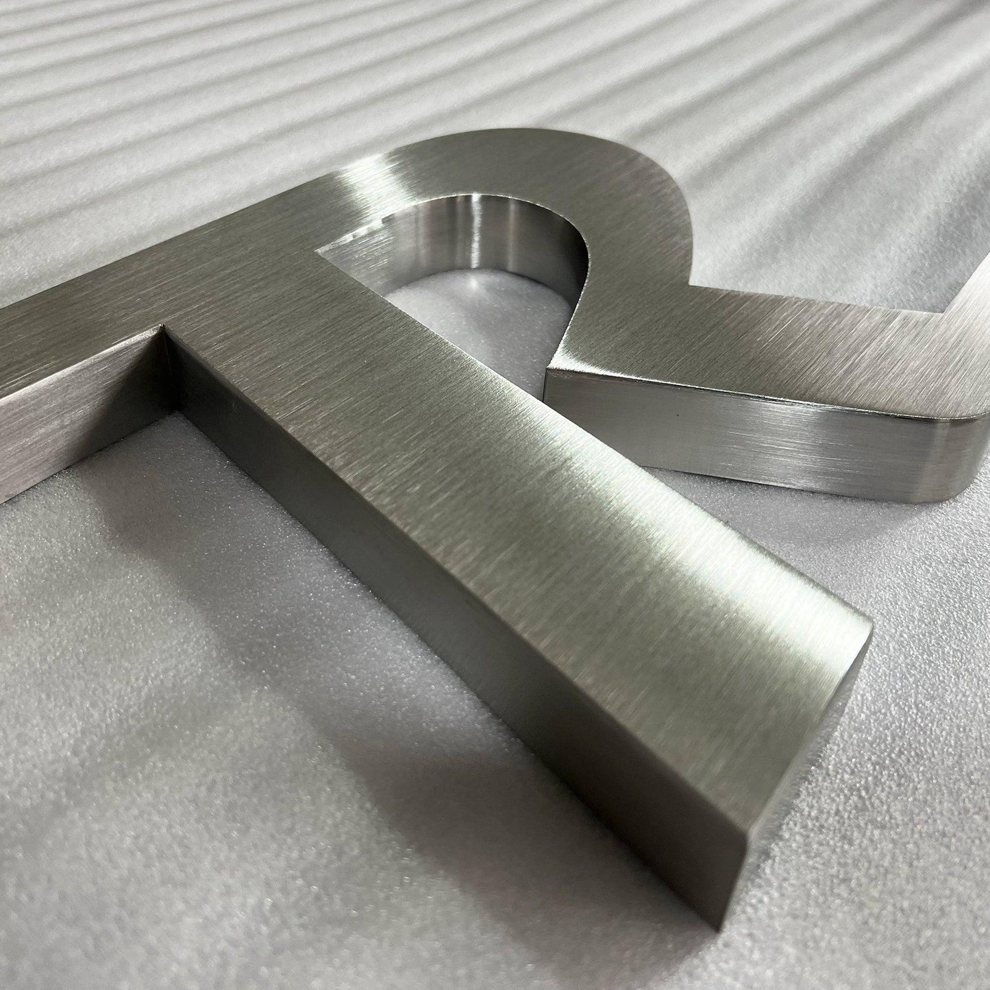 High quality custom stainless steel channel letters sign 3d metal alphabet number letter signage