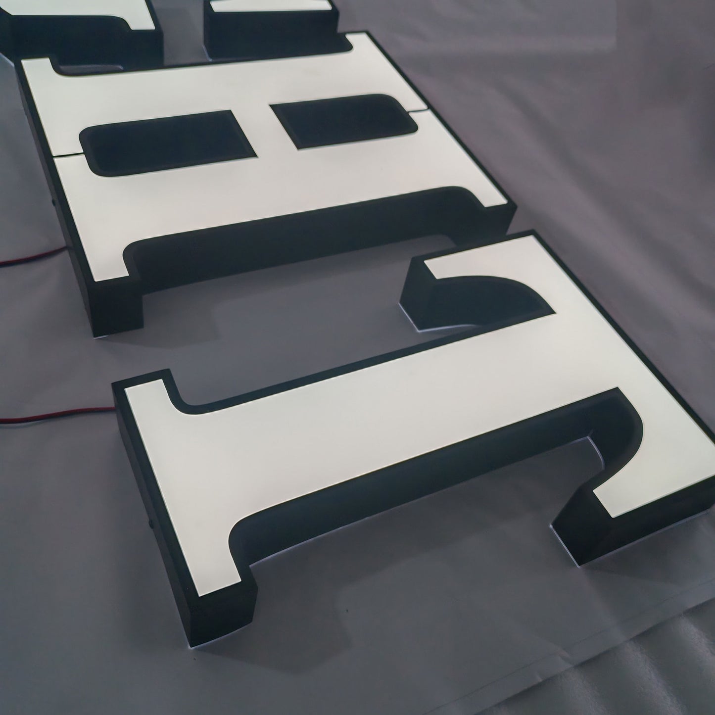 Stainless Steel Frontlit Sign Exterior Led Letter Sign with Trimcap Metal Led Channel Letter Sign with Paint