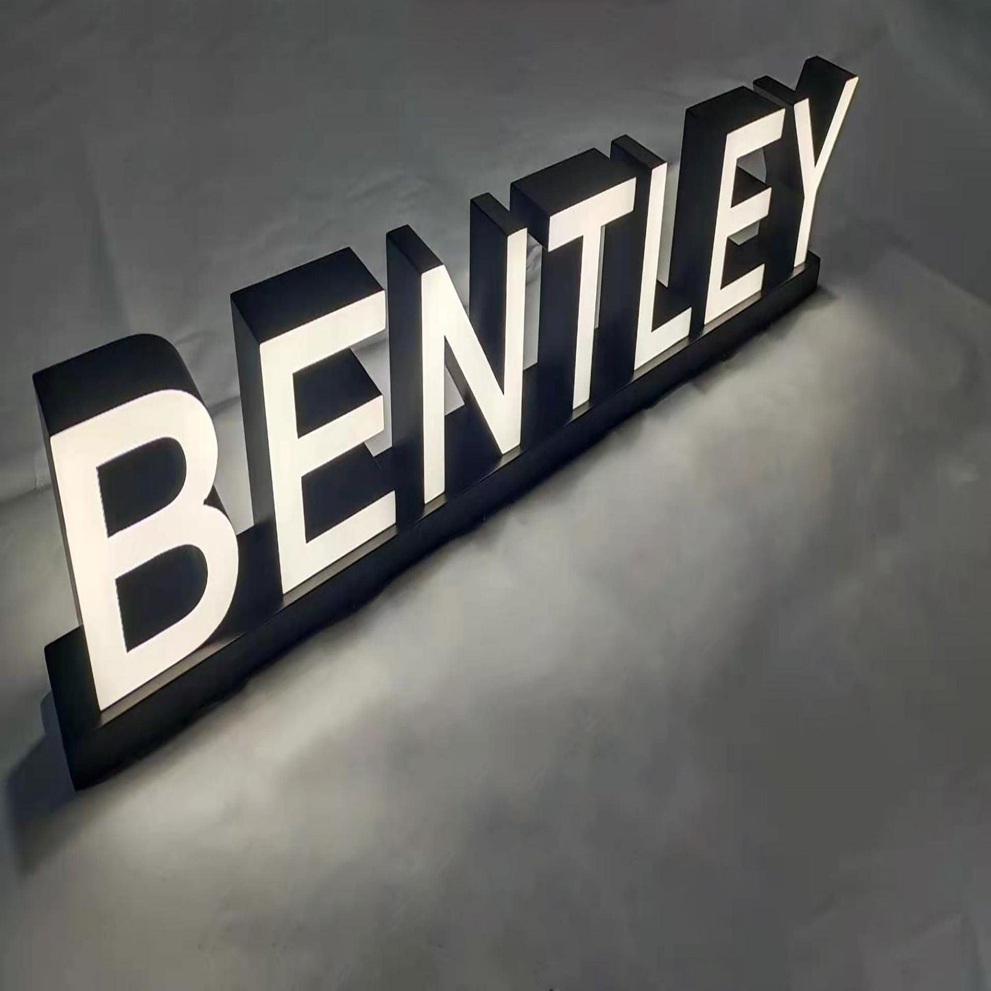 Custom LED Desk Top Sign Free Standing Table Sign Advertising Display Logo Double Side Illuminate Acrylic Letter Sign