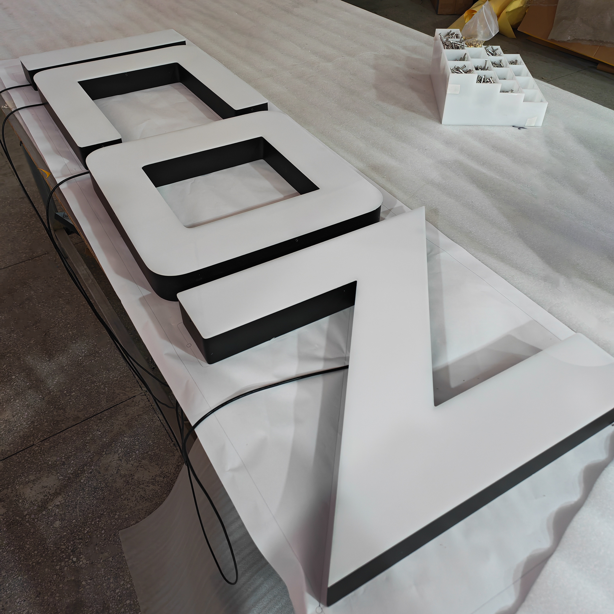 Store Front Custom Stainless Steel 3D Sign Letters Outdoor Face Illuminated Channel Letters Signage