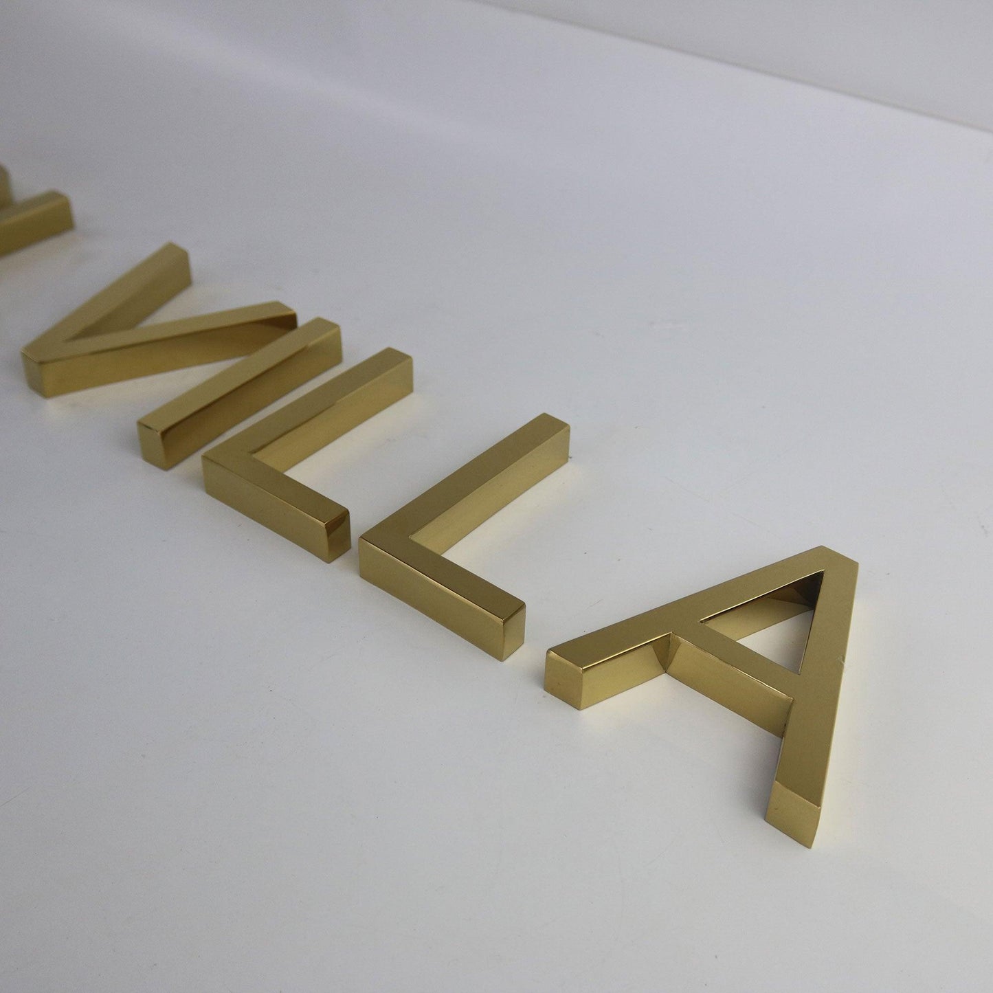 Customized Gold Stainless Steel Channel Letter Sign with Coating 3D Metal Name for Company Restaurant Shop