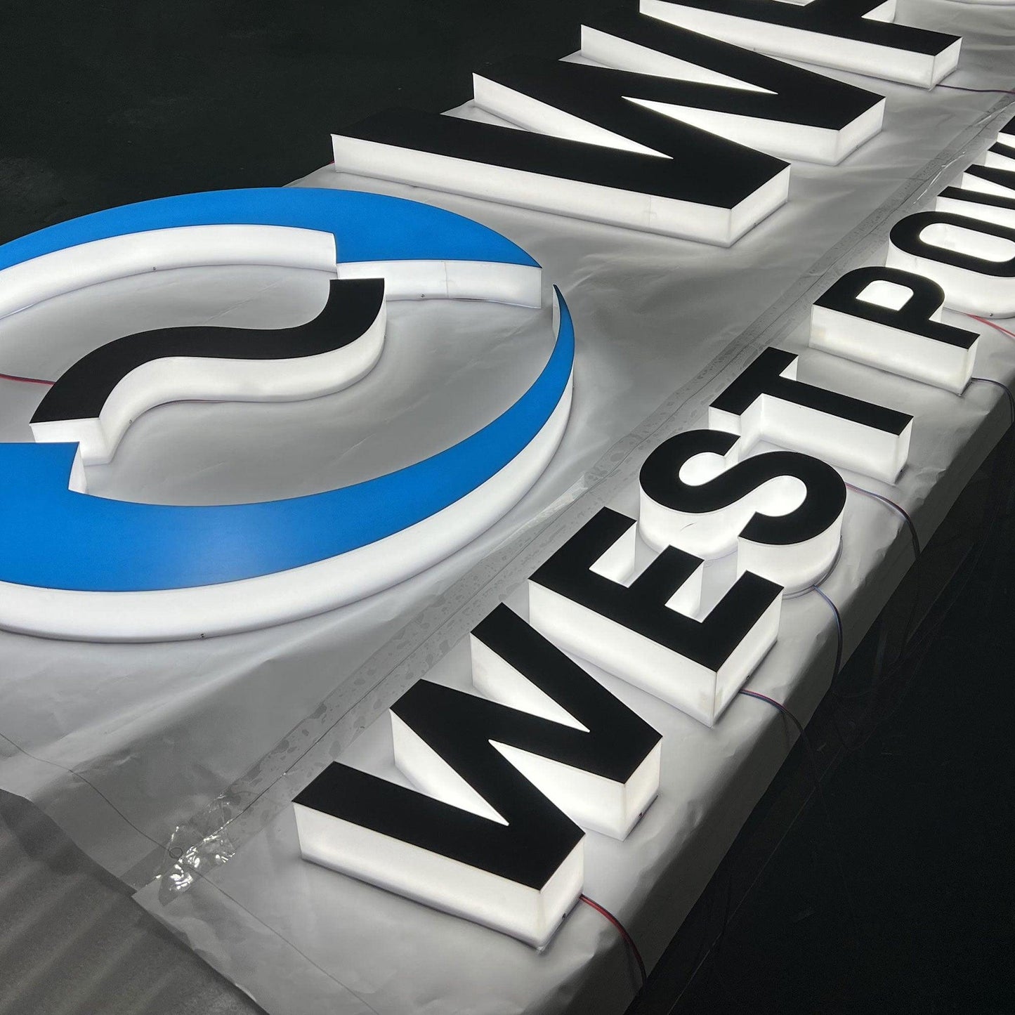 Alphabet Signs 3d Acrylic Outdoor Customized Logo LED Channel Letters Edge Lit Letters Sign
