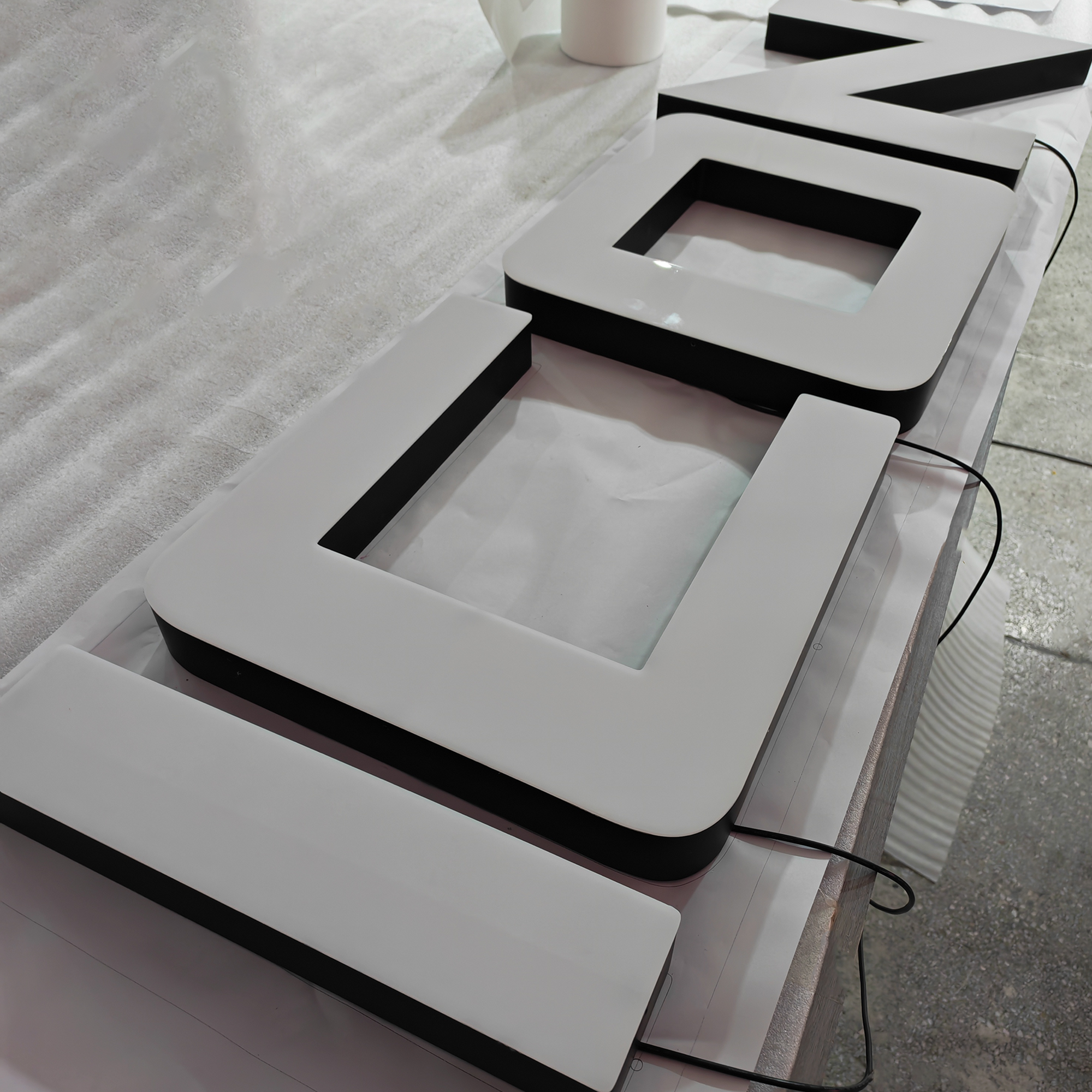 Store Front Custom Stainless Steel 3D Sign Letters Outdoor Face Illuminated Channel Letters Signage