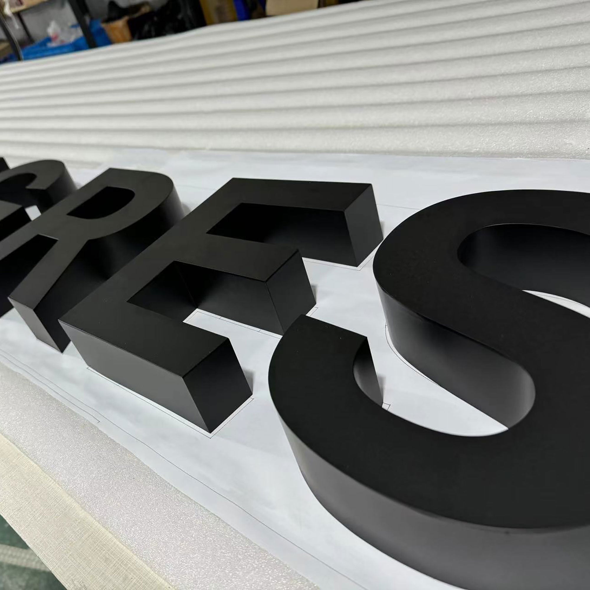 Aluminium Exterior 3D Channel Letter Sign Color Painted Metal Letters Signage Outdoor Non Illuminated Logo Sign