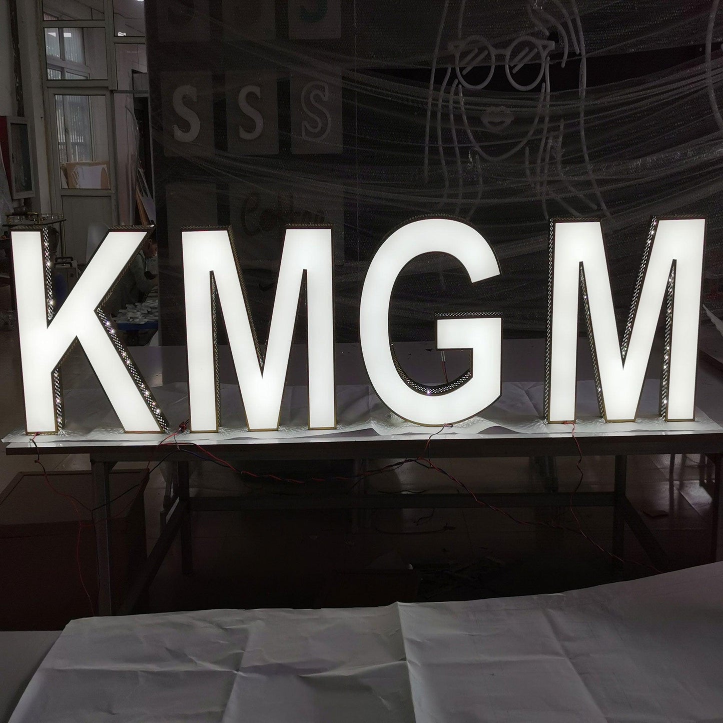 Waterproof Business Custom Punching Holes Led Channel Letters Front-lit LED Advertising Face Illuminated Channel Letter Sign