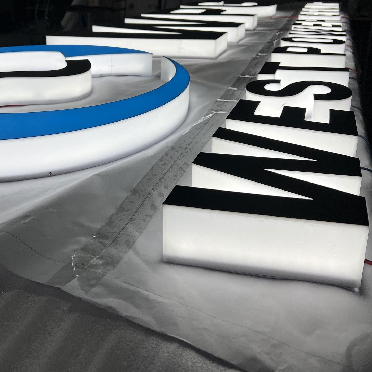Alphabet Signs 3d Acrylic Outdoor Customized Logo LED Channel Letters Edge Lit Letters Sign