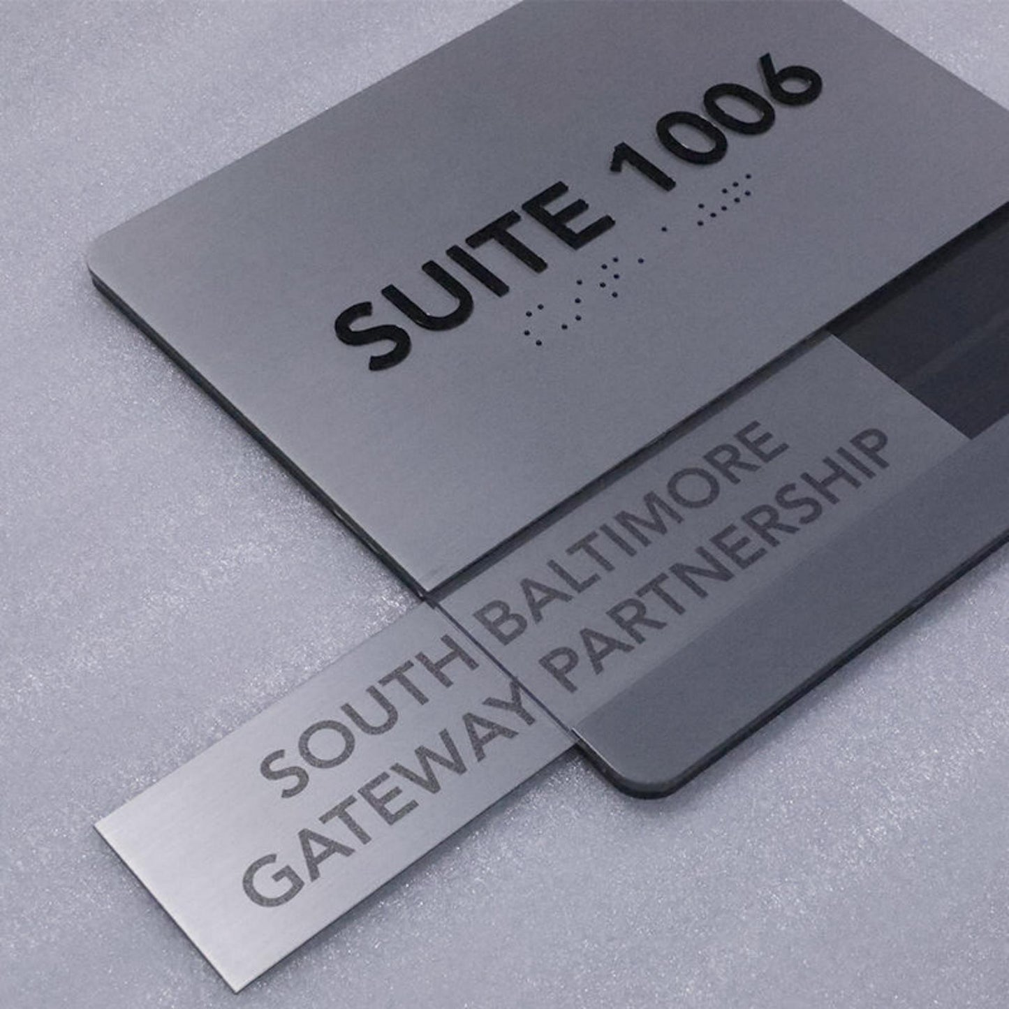 Silver Brushed Metal Plates Stainless Steel Sign Wall Mounted Braille Signage Directional Signs