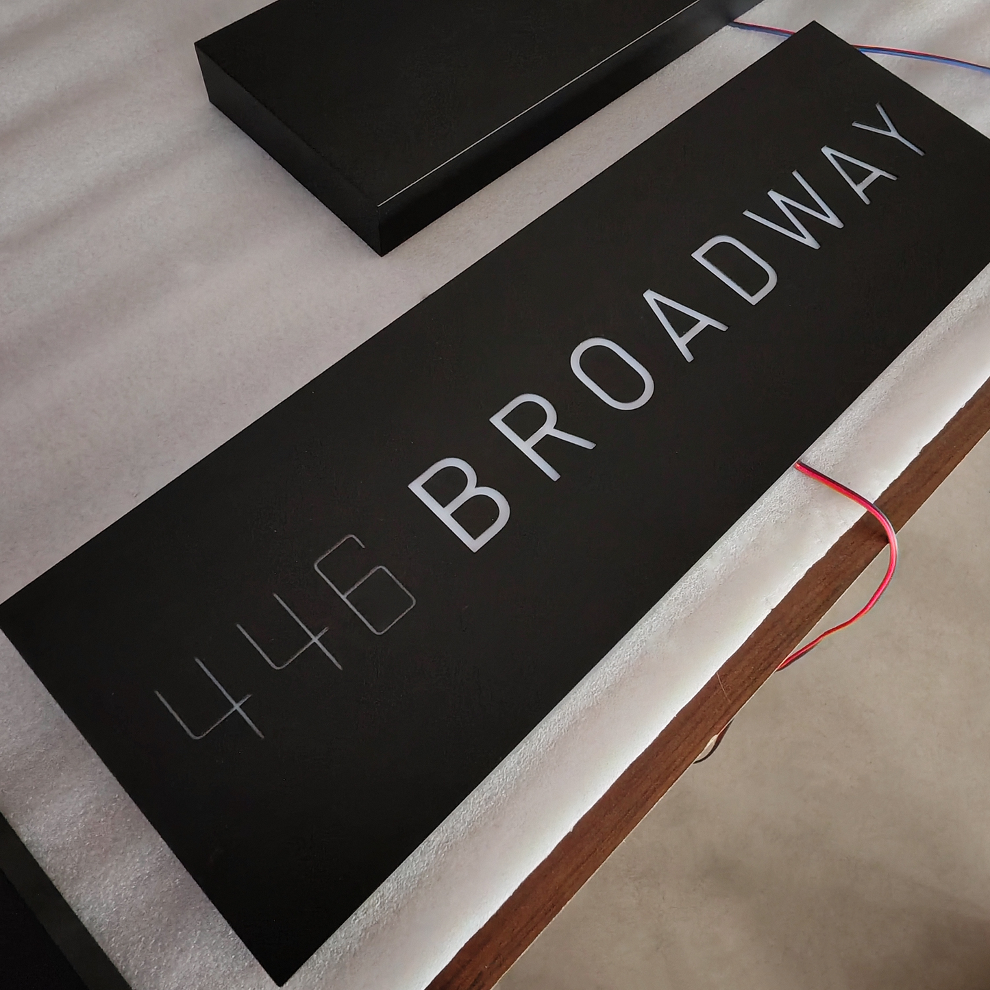 Customized Shape Stainless Steel Luminous Frontlit Led Signboard Sign Outdoor Business Led Light Boxes Signs