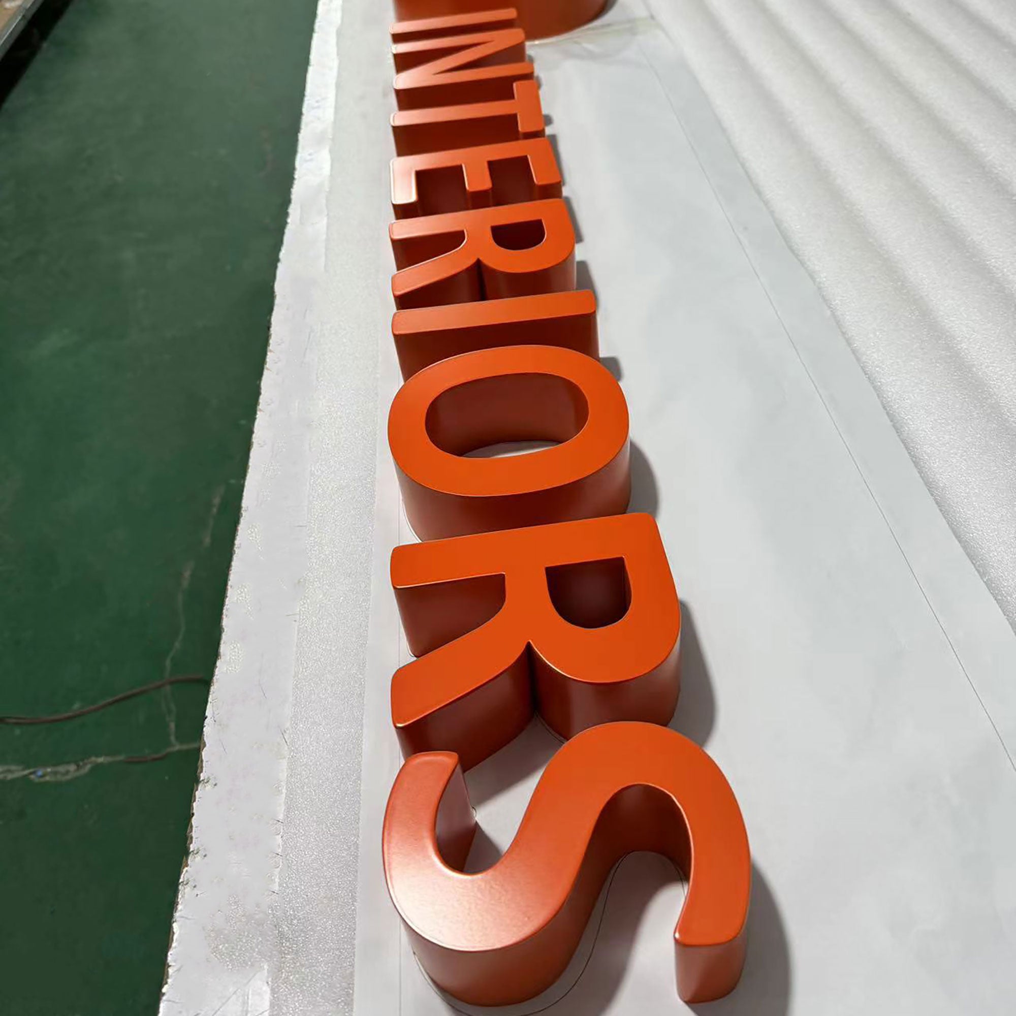 Shopfront Stud Mounted Custom Wall Signs Stainless Steel Channel Letters Powder Coated Non-illuminated 3D Letters