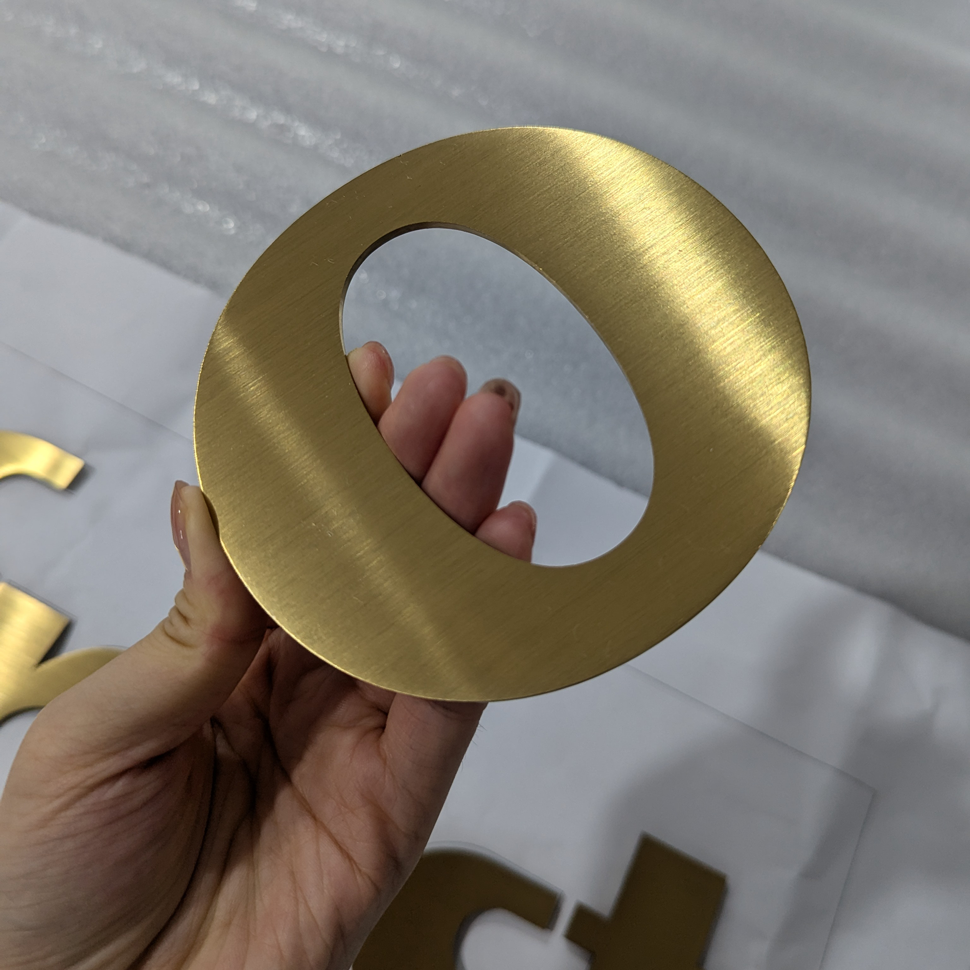 3D Solid Metal Sign Letters Laser Cutting Gold Brushed Letters Company Advertising Interior Stainless Steel Sign